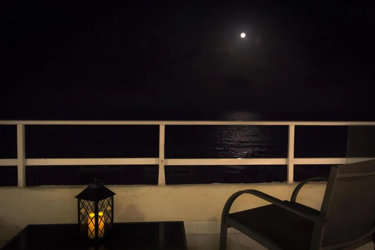 Penthouse Ocean Front, Steps To The Beach 0*, Канкун